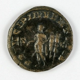 Römischer Sesterz von Maximus Caesar Rückseite&nbsp;&copy;&nbsp;KHM Wurzen, Inv.Nr.: V1336G